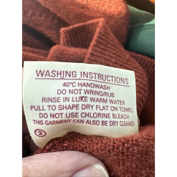 VTG Alan Paine 100% Lambs Wool Pullover Men’s Sweater Damage sz large - Picture 4 of 9